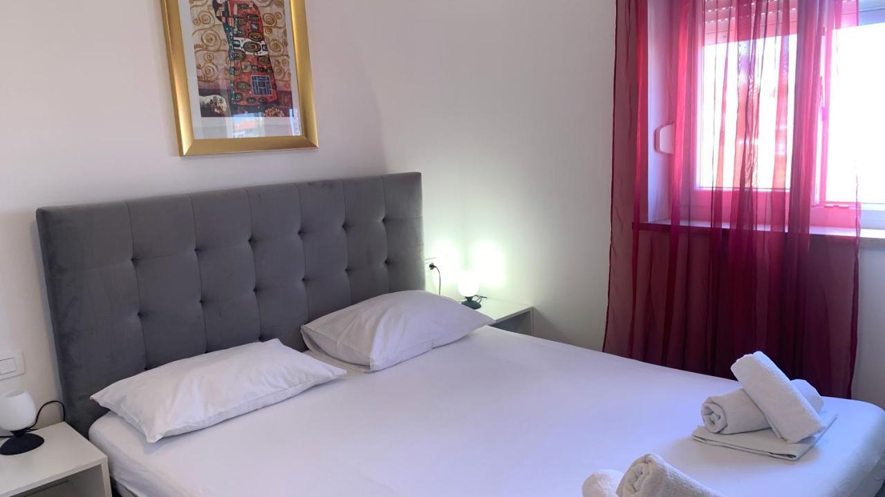 Apartments Istarska Street (Adults Only) Split Buitenkant foto